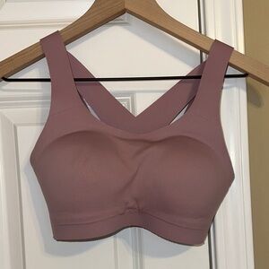 Women's Lululemon EnlitenLight Pink Sports Bra 32B